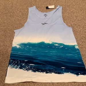 Hollister tank